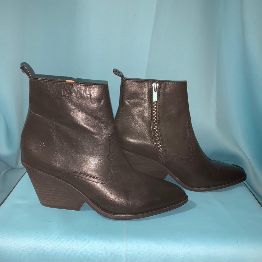 NWT Frye Amado Wedge Bootie Black 7 1/2